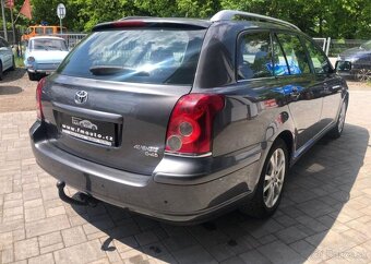 Toyota Avensis 2.0 D-4D nafta manuál 93 kw - 3