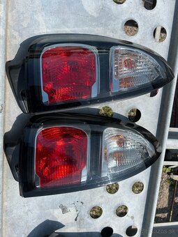 Rozne svetla a spetaky na Citroen C3 C4 - 3