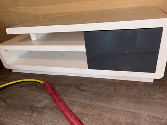 TV stolík - 3