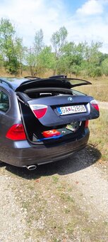 BMW rad 3 Touring BMW 320 d Touring A/T, Bohatá výbava - 3