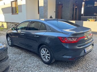 Renault Megane 1.6 16v 2017 43000km POJAZDNÉ - 3