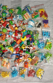 Balík kinder hračiek + motorky - 3