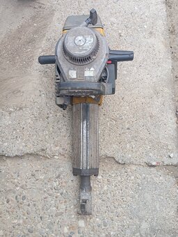 Benzínové búracie kladivo Wacker - 3