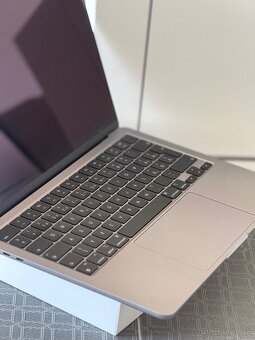 MacBook Air M2 - Space Grey - 3