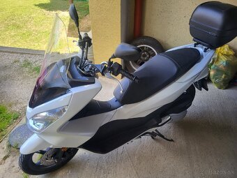 REZERVOVANÉ......Predám Hondu pcx 125 - 3