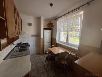 Na predaj 3 izbový byt v Brezne 71m2,centrum,park, - 3