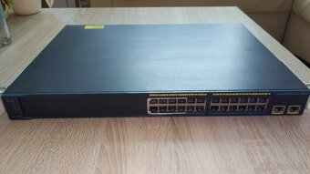 Cisco Catalyst 2960 PoE8 - 3