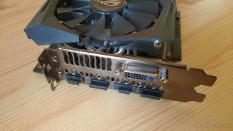 AMD RX 580 Asus Strix - 3
