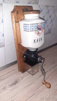 Starožitný nástenný mlynček na kávu Leinbrock Ideal. - 3
