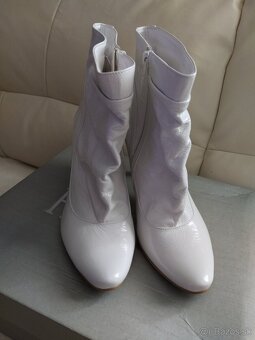 NOVÉ kožené biele jesenné čižmy veľ. 37 (osobný odber) - 3