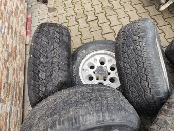 Pneu 235/75 R15 M+S - 3