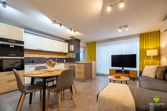 Dvojpodlažný Apartmán s garážou pod Bojnickým zámkom - 3