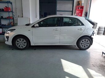 Kia rio 1.2 b , RV4/ 2023 - HAVAROVANÁ - 3