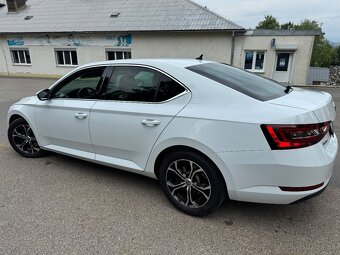 Škoda Superb 2.0TDi 140kw DSG 2017 LED Matrix Keyless - 3
