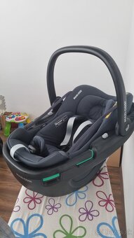 MaxiCosi iSIZE Coral 360 Vajíčko Graphite - 3