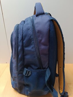 Školská taška Real Madrid – modrá, zachovalá 🎒 - 3