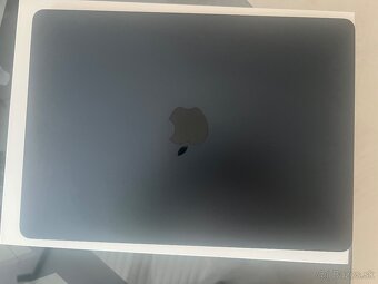 ZARUKA- Uplne novy MacBook Air 13.6, M2 cip, 256GB - 3