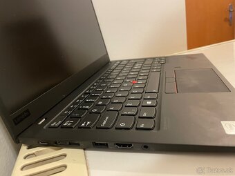 Lenovo ThinkPad X1 Carbon G8 - 3