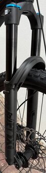 Celoodpružený karbónový ebajk Trek Slash+ 9.7 veľ. L a XL - 3