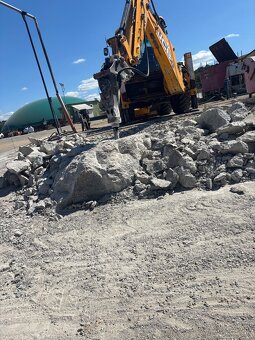 zemné a výkopové prace na traktor bagry JCB 4x - 3