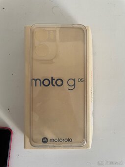 Mobilný telefón motorola moto g05 - 3