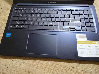 Asus Vivobook 15 model 2024 s 8 gb ram intel i3 procesorom 1 - 3