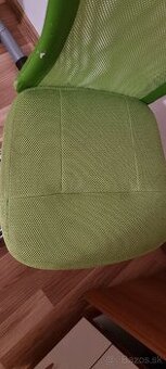 Stolička veľkosťou skôr pre deti - 3