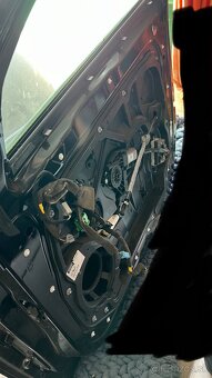 Volvo v60 prave predne dvere - 3