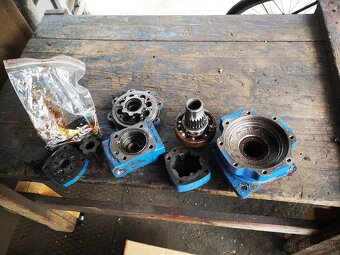 Otoč takeuchi tb216 - 3