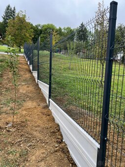 Betonovy plot, podhrabove dosky 3d,2d panely , montáž - 3