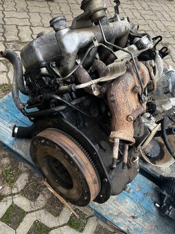 Mitsubishi pajero 2.5 motor - 3