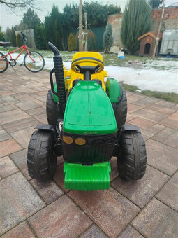John Deer elektrický traktor s vlečkou - 3
