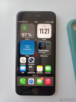 Apple iPhone SE 2020 - 3