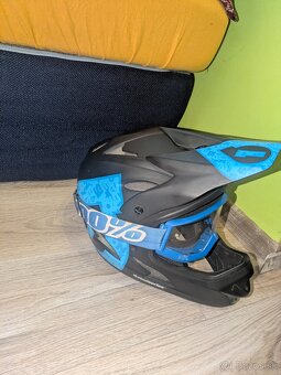 Integralova helma SixOne - 3