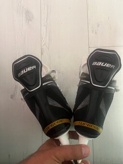 BAUER SUPREME VEĽKOSŤ 33,5 - 3