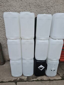 Predám 25l bandasky pôvodne od šamponu,bandasky - 3