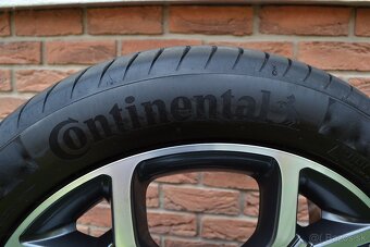 5x114,3 R18 Letna sada Original Kiac Xceed + 235/45 R18 Cont - 3