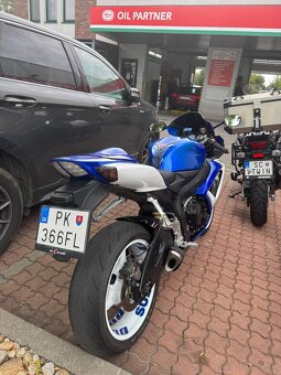 Suzuki GSXR 600 - 3