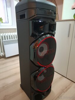 Párty rrproduktor LG - 3