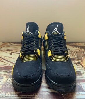 Jordan 4 RETRO Yellow - 3