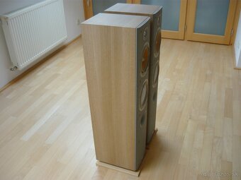 Bowers & Wilkins - 3