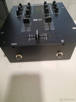 DJ Mix Numark M101 - 3