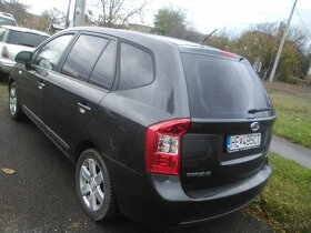 Kia Carens 2,0 CRDi 100kw 7 miest. - 3