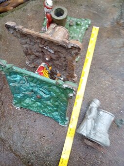 Liatinový držiak na vianočný stromček - 3