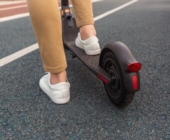 Kobežka Ninebot by Segway KickScooter E25E NOVÁ - 3