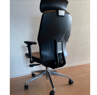ERGONOMICKÁ KANCELÁRSKA STOLIČKA - STÁLA nová 370 eur - 3