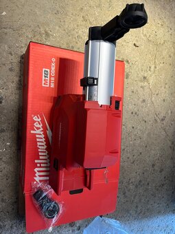MILWAUKEE M18 VYSÁVAČ KU KLADIVÁM - 3
