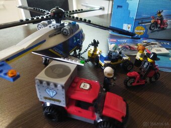 Lego city 60243 - 3