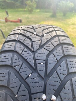 Zimne pneu 195/65/15 - 3