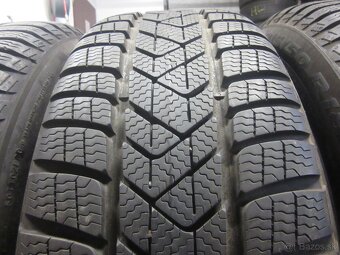 R18 Zimná sada ALUTEC rozteč 5x112 215/50R18 T-roc, Karoq - 3